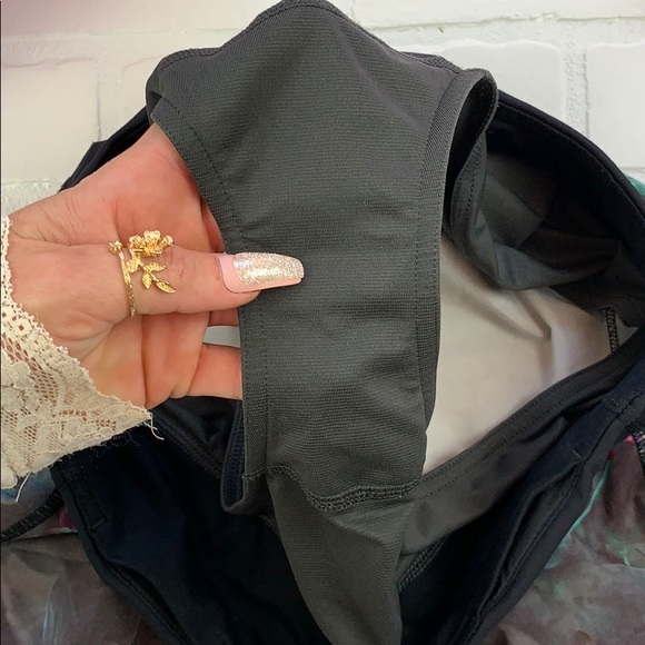 🍋Lululemon Speed Short! - Picture 5 of 8